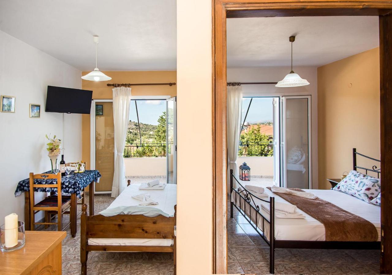 Aristotelis Apartments Razata Екстер'єр фото