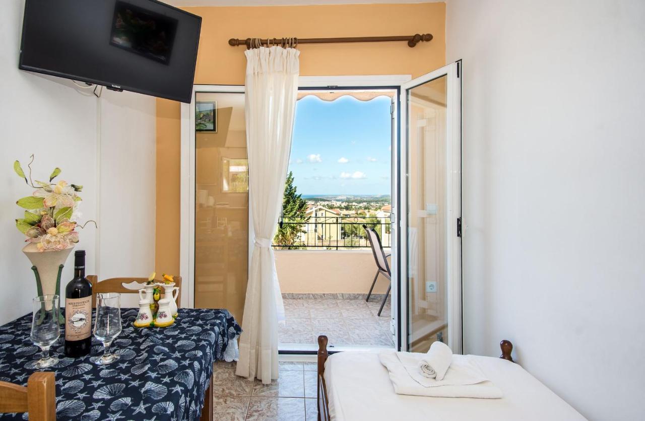 Aristotelis Apartments Razata Екстер'єр фото