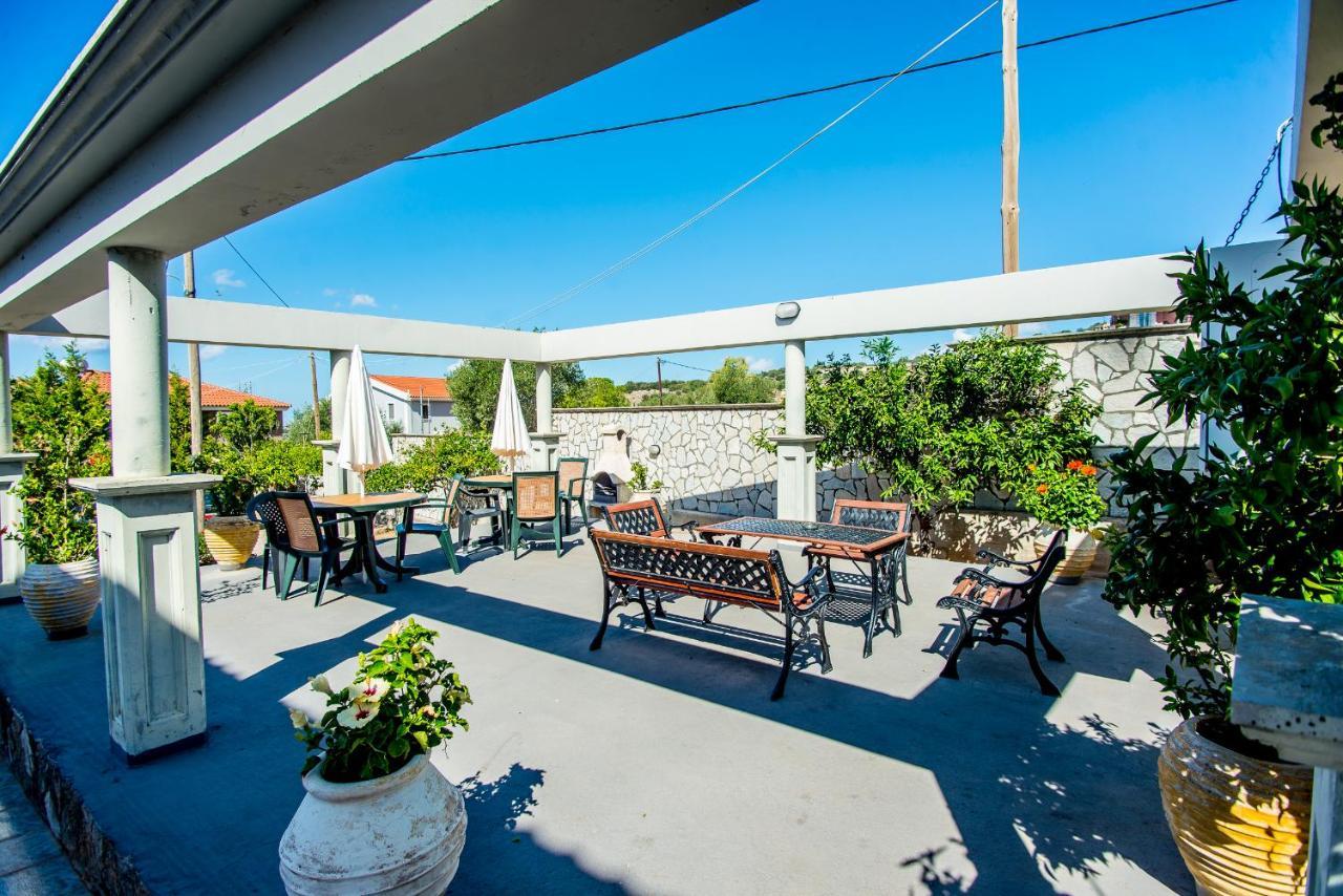 Aristotelis Apartments Razata Екстер'єр фото