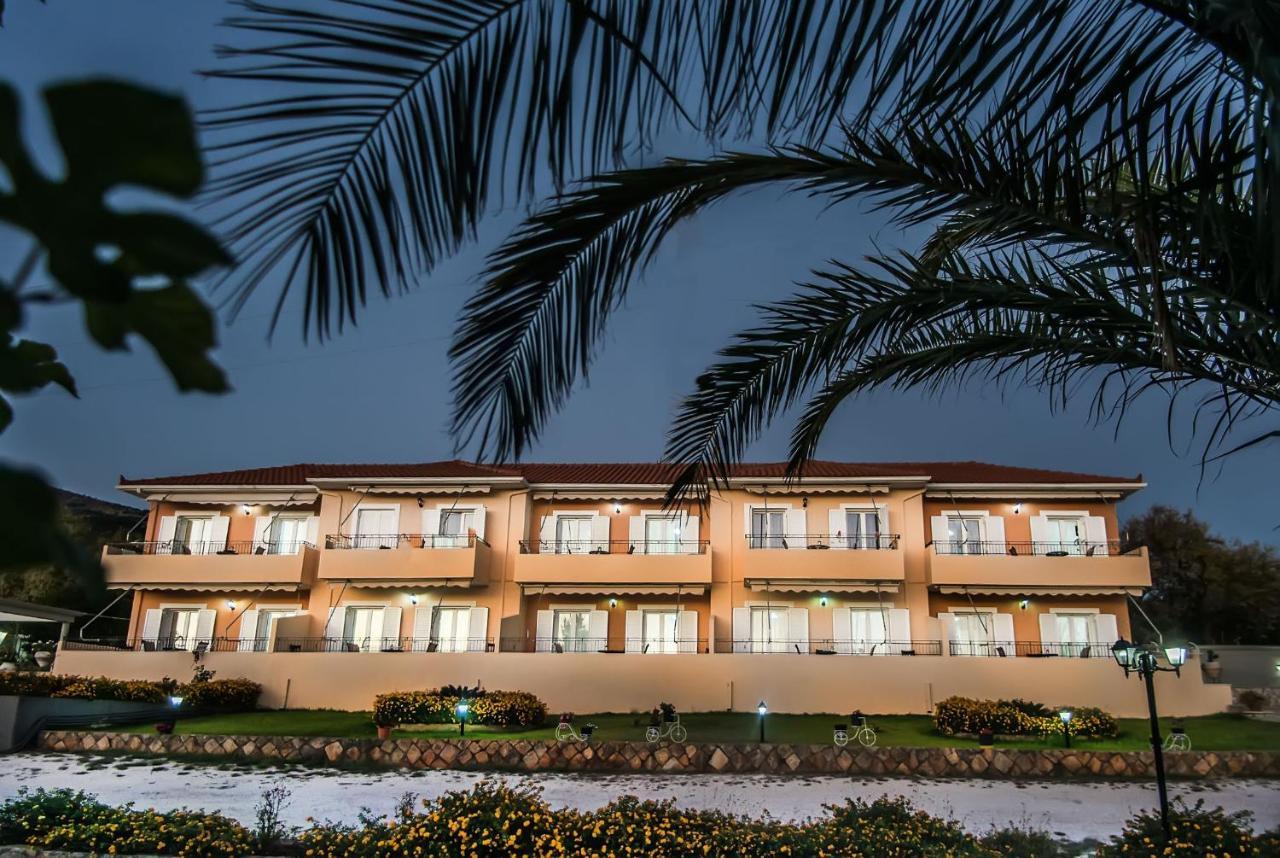 Aristotelis Apartments Razata Екстер'єр фото
