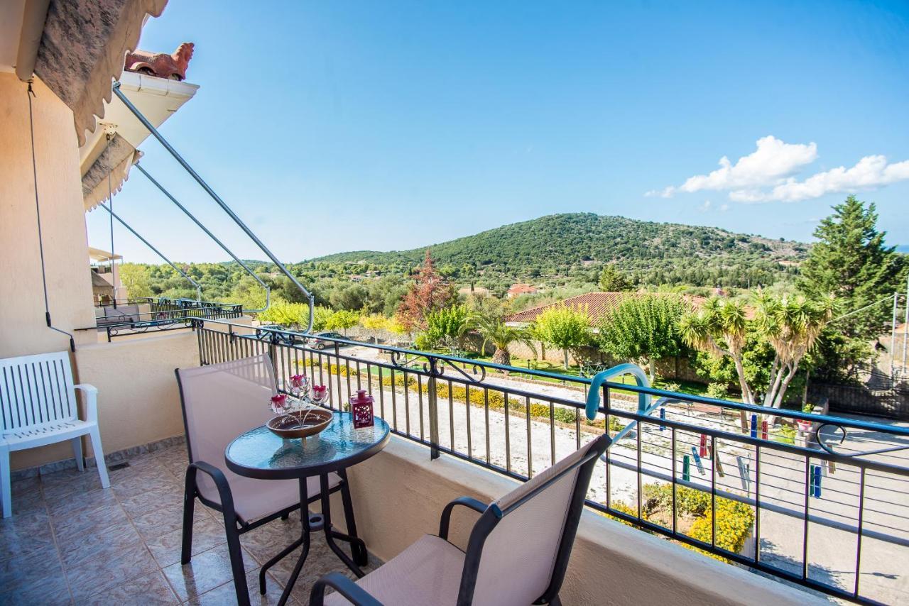 Aristotelis Apartments Razata Екстер'єр фото
