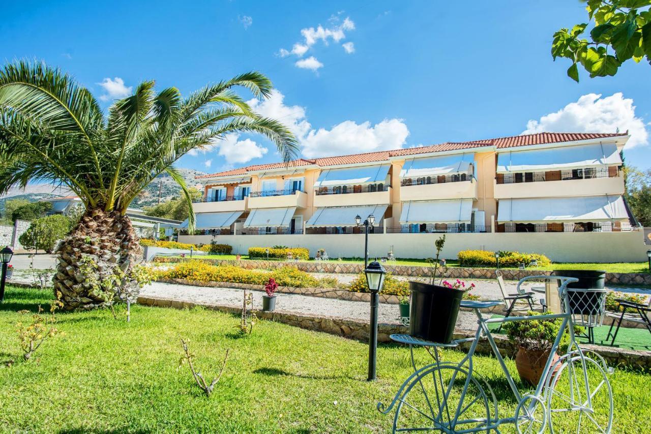 Aristotelis Apartments Razata Екстер'єр фото