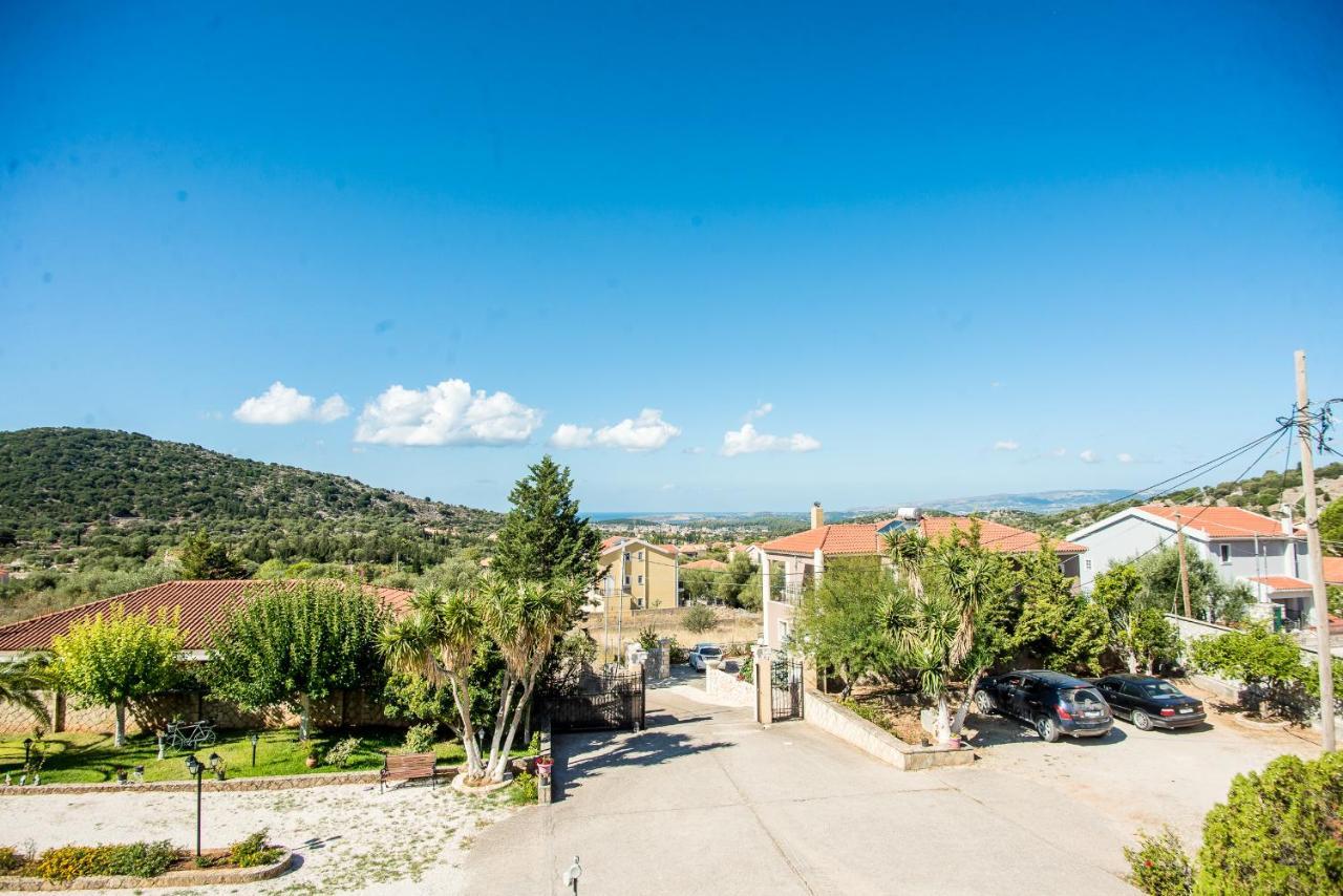 Aristotelis Apartments Razata Екстер'єр фото