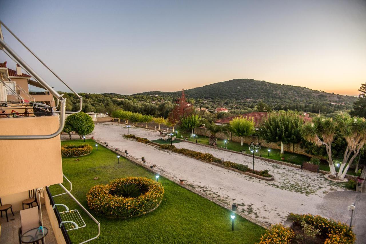 Aristotelis Apartments Razata Екстер'єр фото