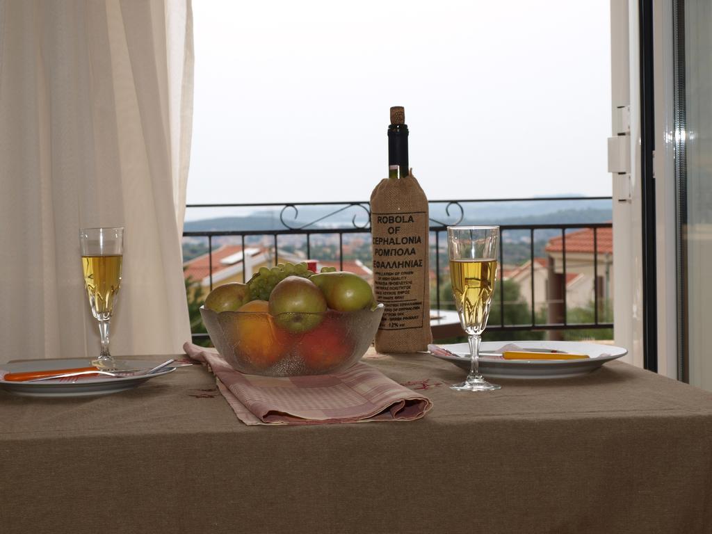 Aristotelis Apartments Razata Екстер'єр фото