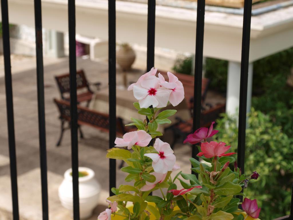 Aristotelis Apartments Razata Екстер'єр фото